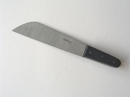 Couteau à aiguiser avec manche en bois