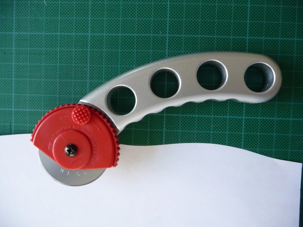 Couteau de remplacement pour le découpeur de courbes